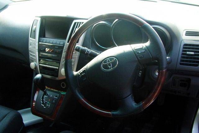 2003 Toyota Harrier