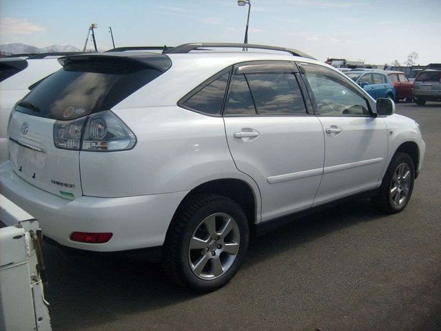 2003 Toyota Harrier