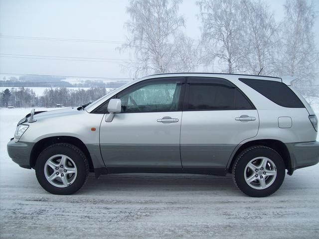 2003 Toyota Harrier