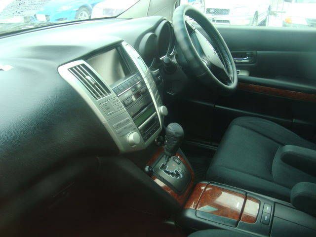2003 Toyota Harrier
