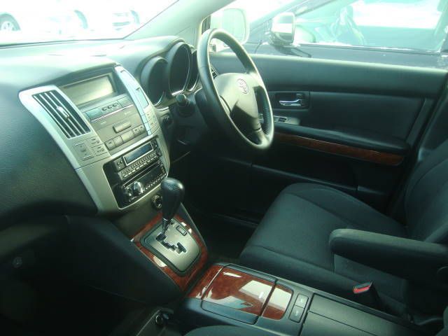 2003 Toyota Harrier
