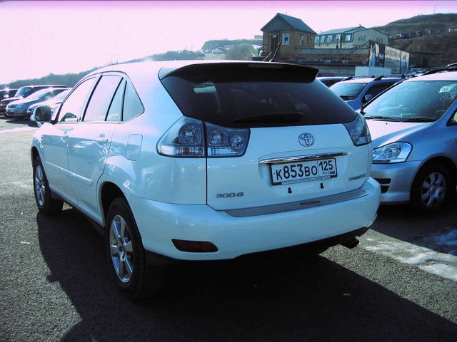 2003 Toyota Harrier