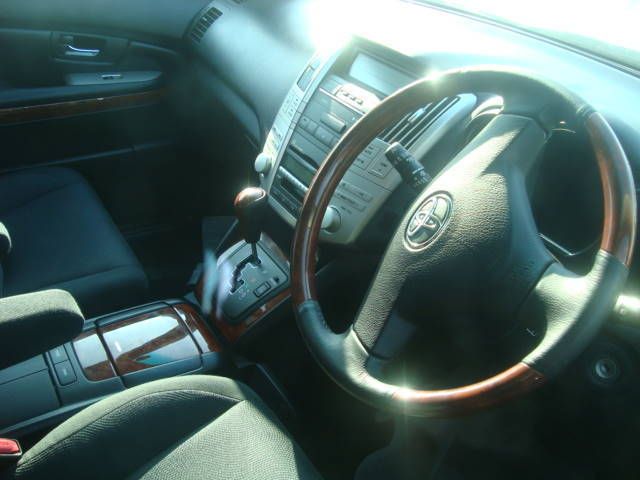 2003 Toyota Harrier