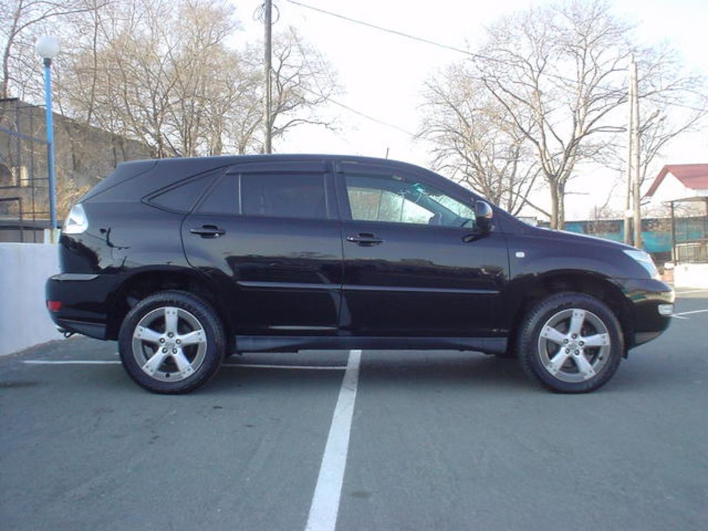 2003 Toyota Harrier