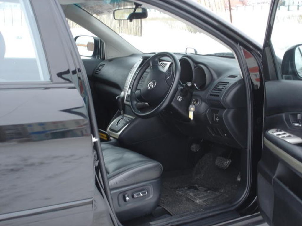 2003 Toyota Harrier