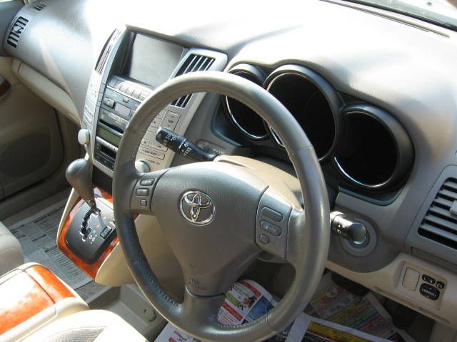 2003 Toyota Harrier