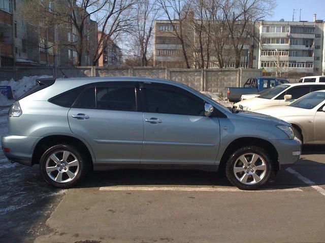 2003 Toyota Harrier