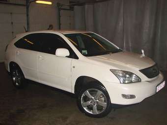 2003 Toyota Harrier