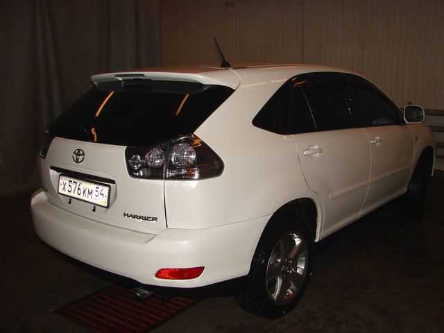 2003 Toyota Harrier