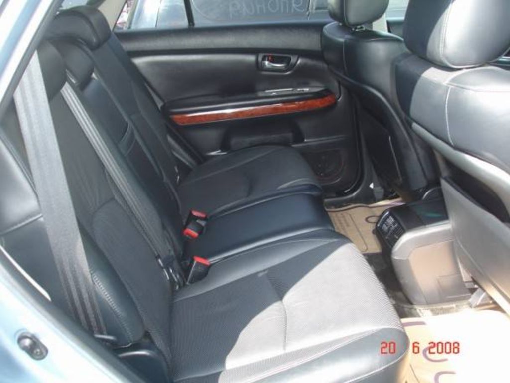 2003 Toyota Harrier