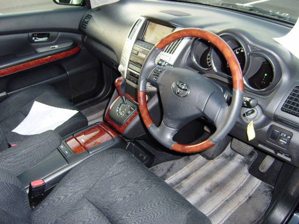 2003 Toyota Harrier