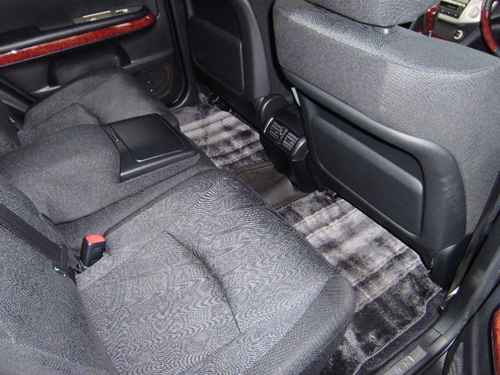 2003 Toyota Harrier