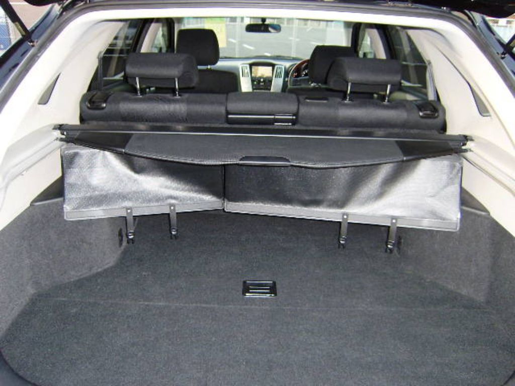 2003 Toyota Harrier