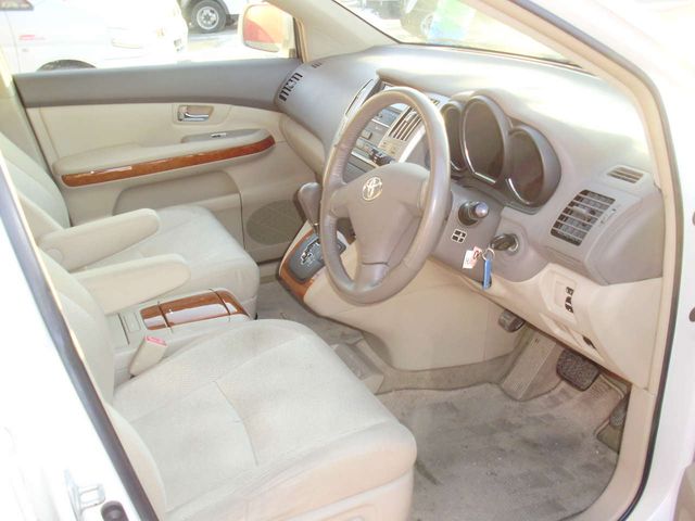 2003 Toyota Harrier