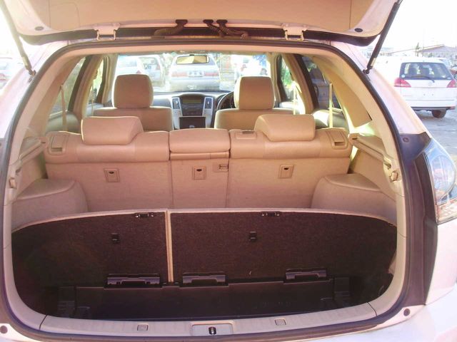 2003 Toyota Harrier