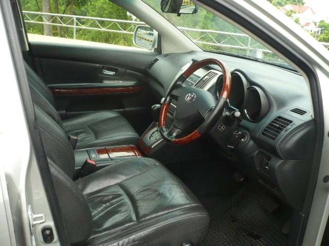 2003 Toyota Harrier