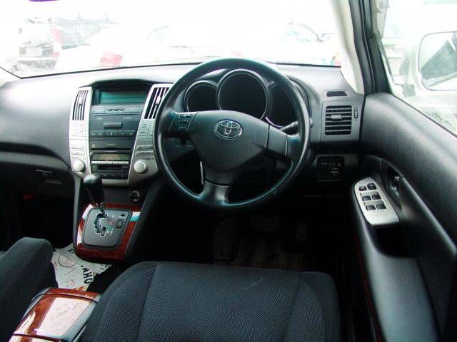 2003 Toyota Harrier