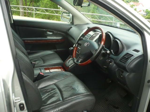 2003 Toyota Harrier