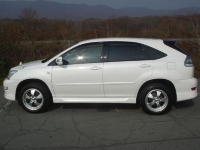 2003 Toyota Harrier