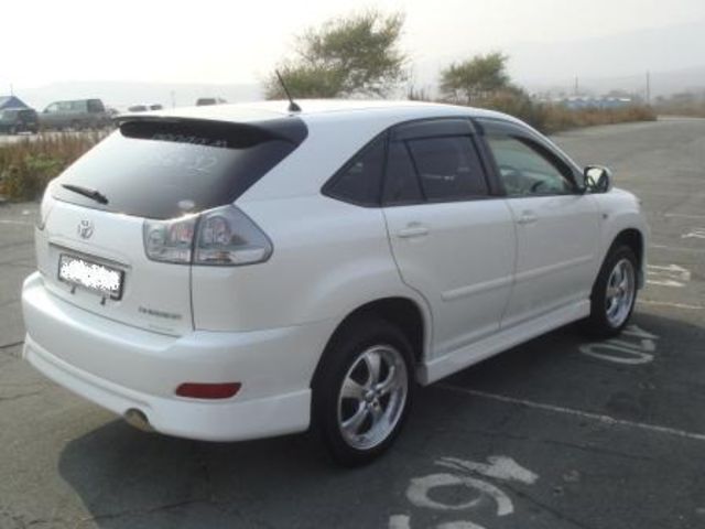 2003 Toyota Harrier