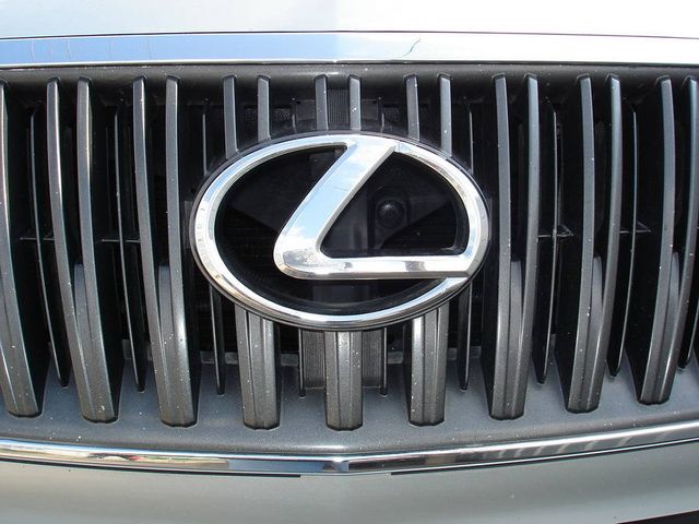 2003 Toyota Harrier