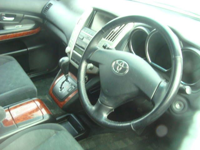 2003 Toyota Harrier