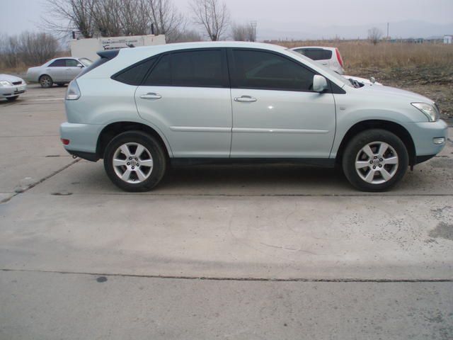 2003 Toyota Harrier