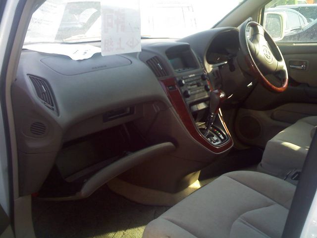 2003 Toyota Harrier