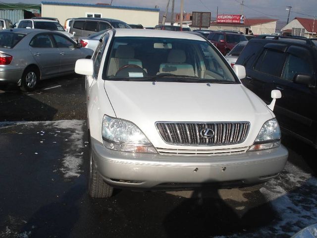 2003 Toyota Harrier
