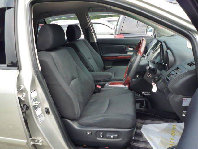 2003 Toyota Harrier