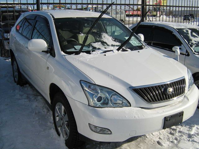 2003 Toyota Harrier