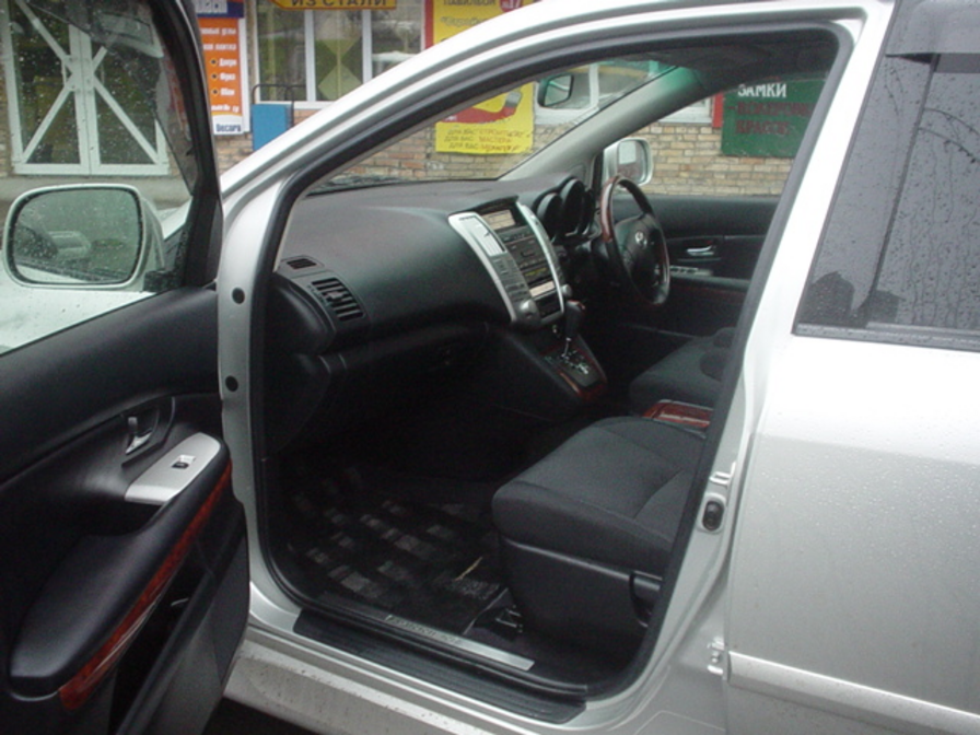 2003 Toyota Harrier Pictures