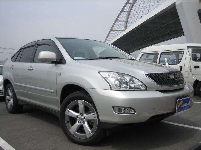 2003 Toyota Harrier Images