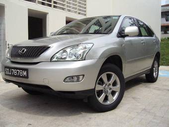 2003 Toyota Harrier Images