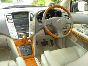 2003 Toyota Harrier Photos