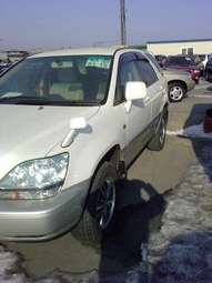 2003 Toyota Harrier Pictures