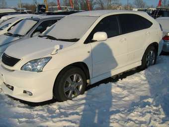 2003 Toyota Harrier Pictures