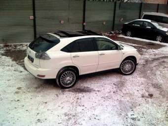 2003 Toyota Harrier Images