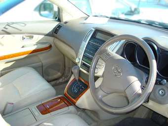 2003 Toyota Harrier Photos