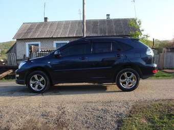 2003 Toyota Harrier Pictures
