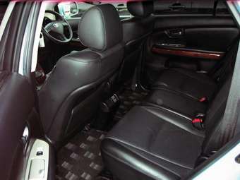 2003 Toyota Harrier Images