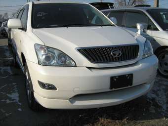 2003 Toyota Harrier Photos