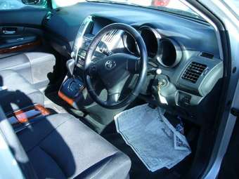 2003 Toyota Harrier Photos