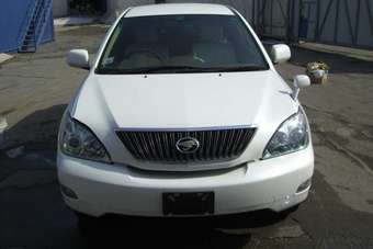 2003 Toyota Harrier Pictures