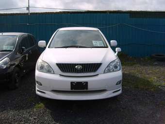 2003 Toyota Harrier Photos