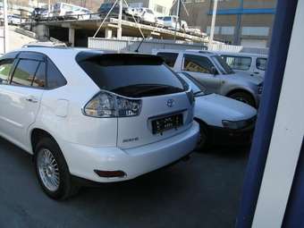 2003 Toyota Harrier Photos