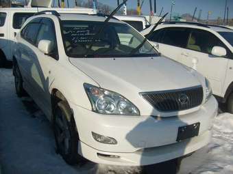 2003 Toyota Harrier Photos