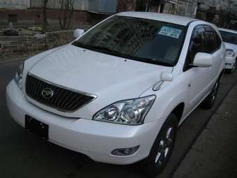 2003 Toyota Harrier Photos