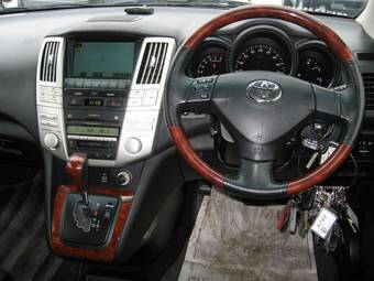 2003 Toyota Harrier Photos