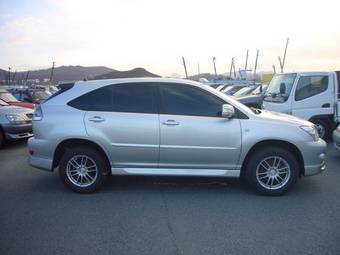2003 Toyota Harrier Pictures